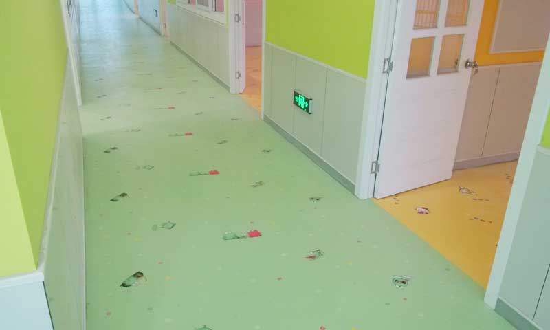 天津西青區萊茵陽光雙語幼兒園地板